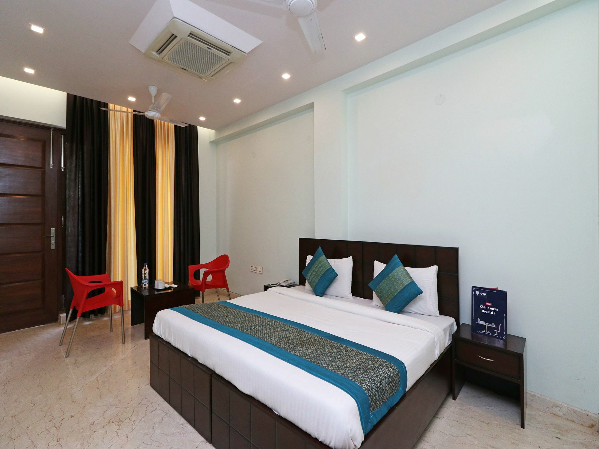 Oyo 9664 Sector 48 Hotel Gurgaon Buitenkant foto