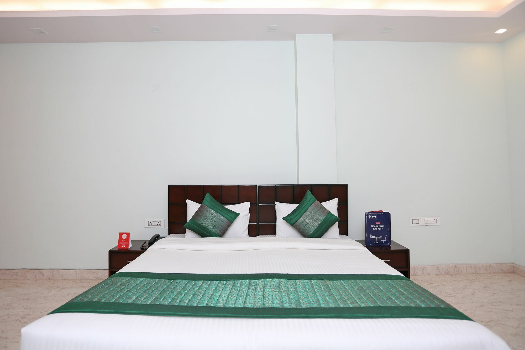 Oyo 9664 Sector 48 Hotel Gurgaon Buitenkant foto
