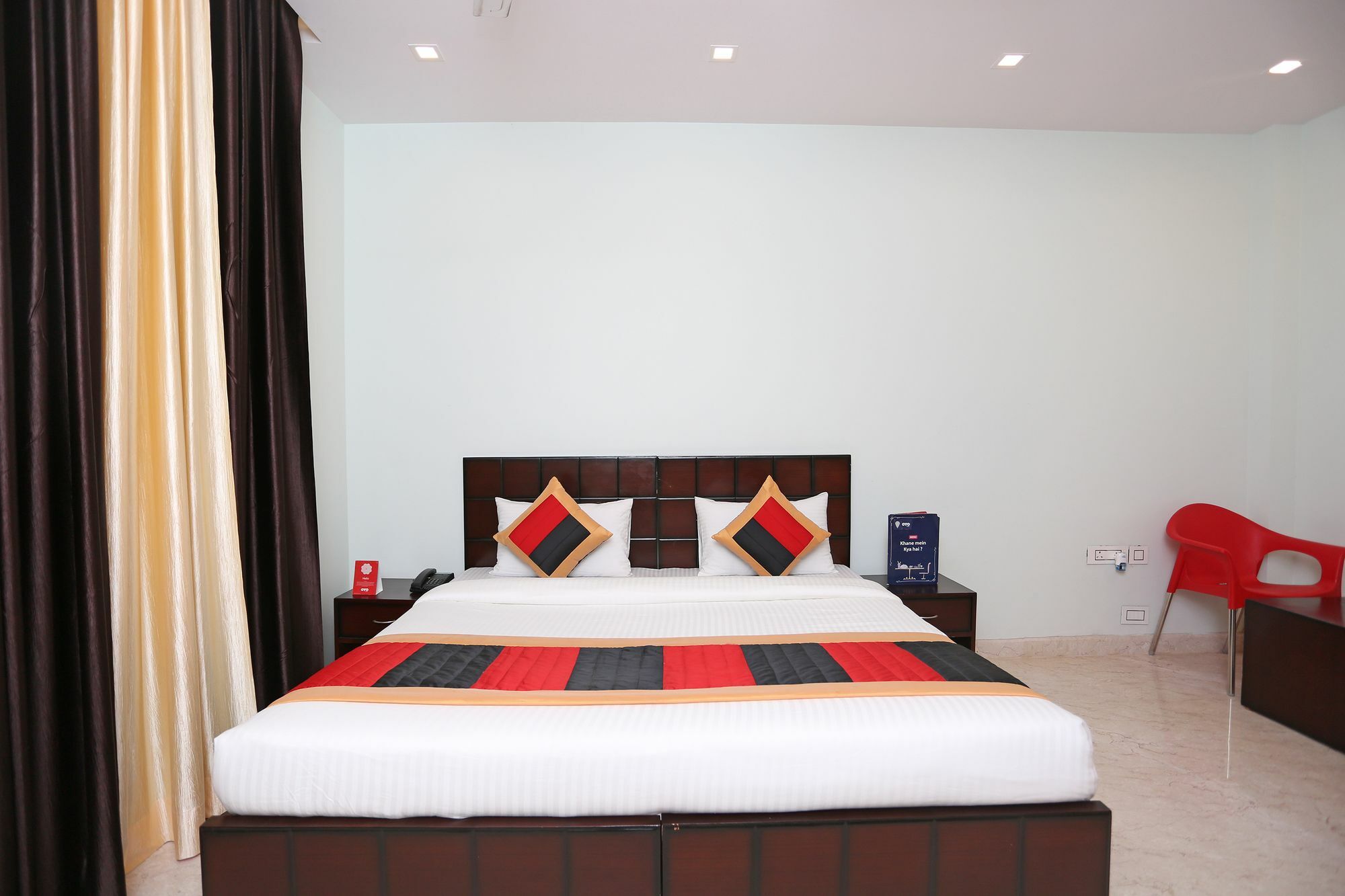 Oyo 9664 Sector 48 Hotel Gurgaon Buitenkant foto